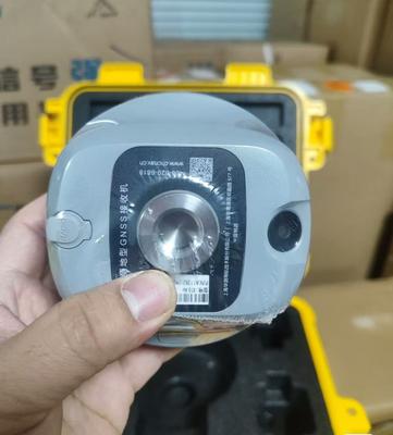 CHCNAV I76/X13 GNSS receiver  GNSS RTK L-band and Optional Internal Radio for Affordable Performance 405–470 MHz UHF Or FH915 Spread Spectrum