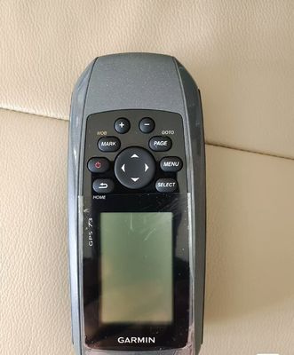 Garmin 73 ручка GPS Оставайтесь в контакте с ручным GPS 18 часов Время автономной работы 2 AA батареи не включены